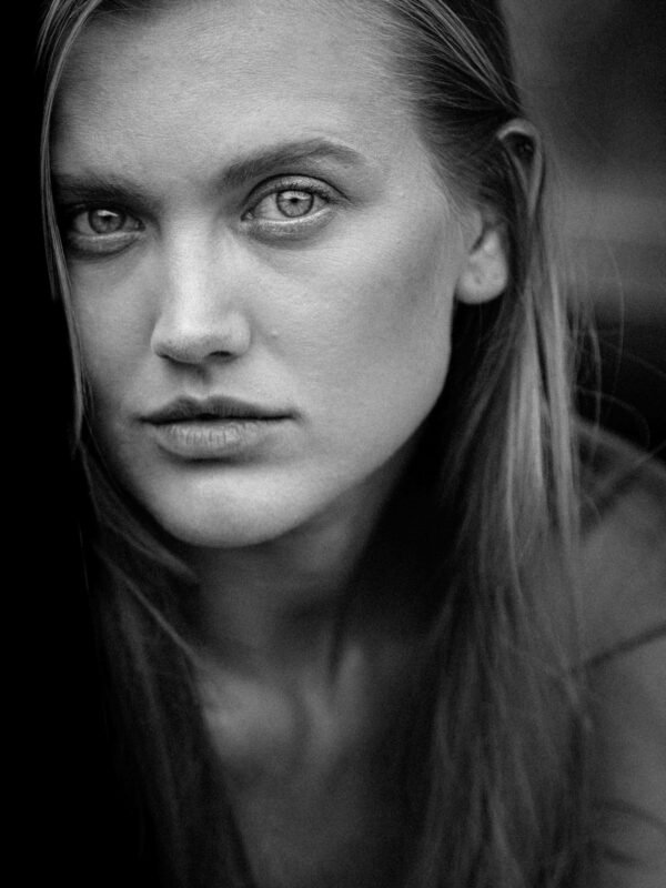 Black and White Portrait Powerful – Intense Close‑Up