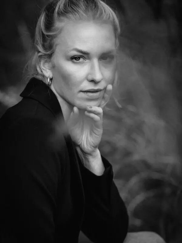Black and White Portrait Power – Fine Art of Poise and Depth